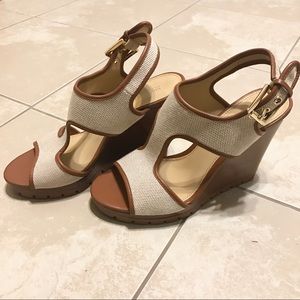 MICHAEL KORS✨Tan Heel Wedges